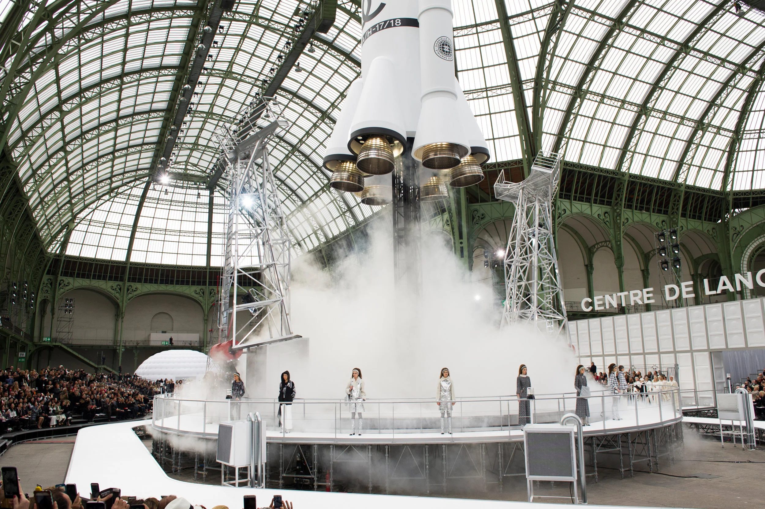 Chanel AW17: Fashioning The Future — Carmen Busquets